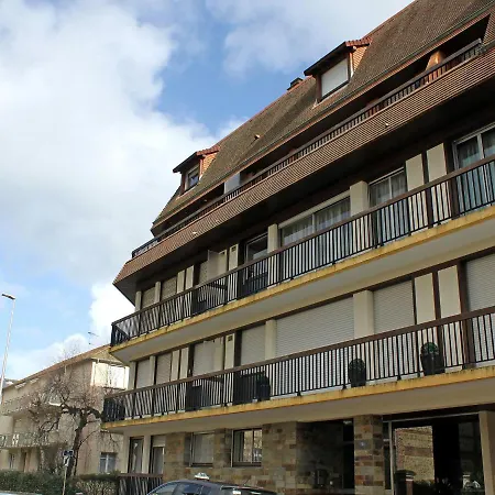 Apartment Les Cigognes By Interhome شقة دوفييل